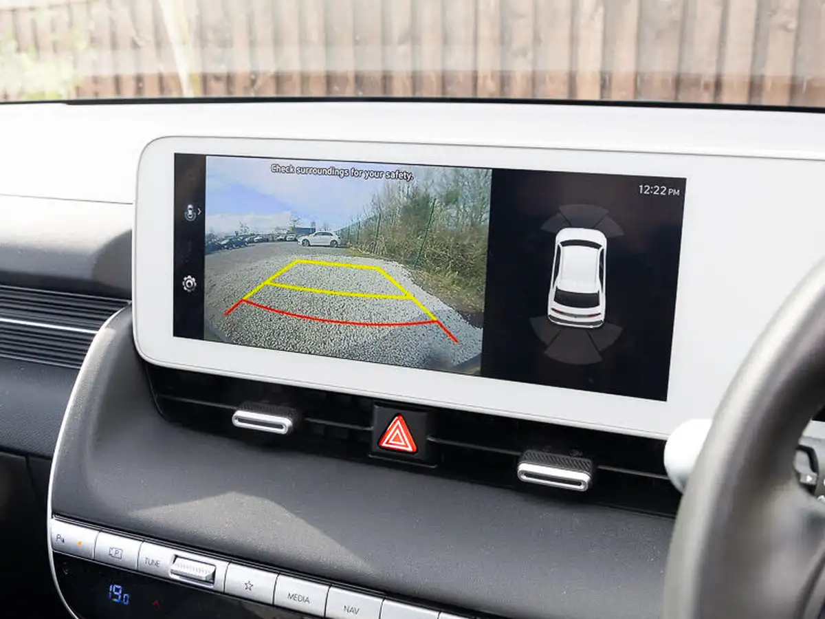 2024-hyundai-ioniq-5-e-premium-228ps-77kwh-rwd-big-13
