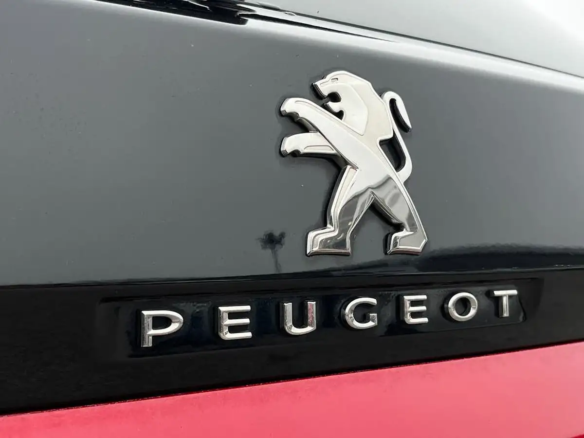 2019-peugeot-3008-suv-12-puretech-gt-line-premium-big-25