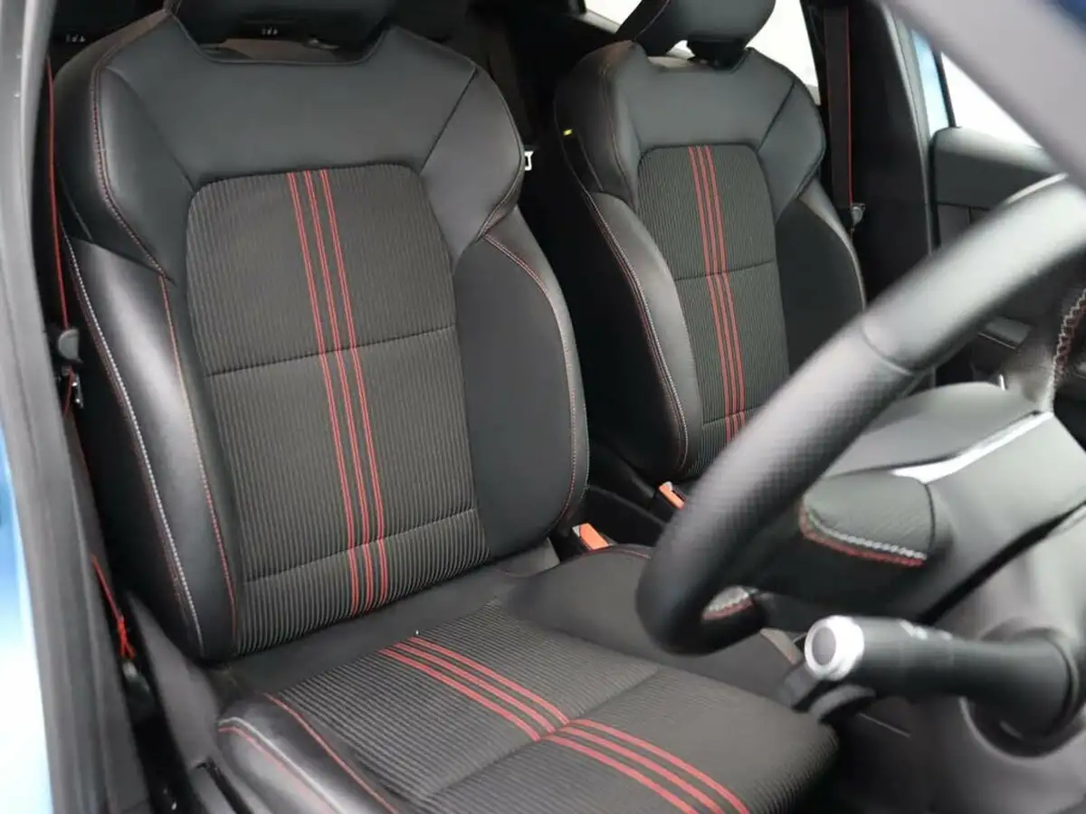 2021-renault-clio-16-rs-line-big-9