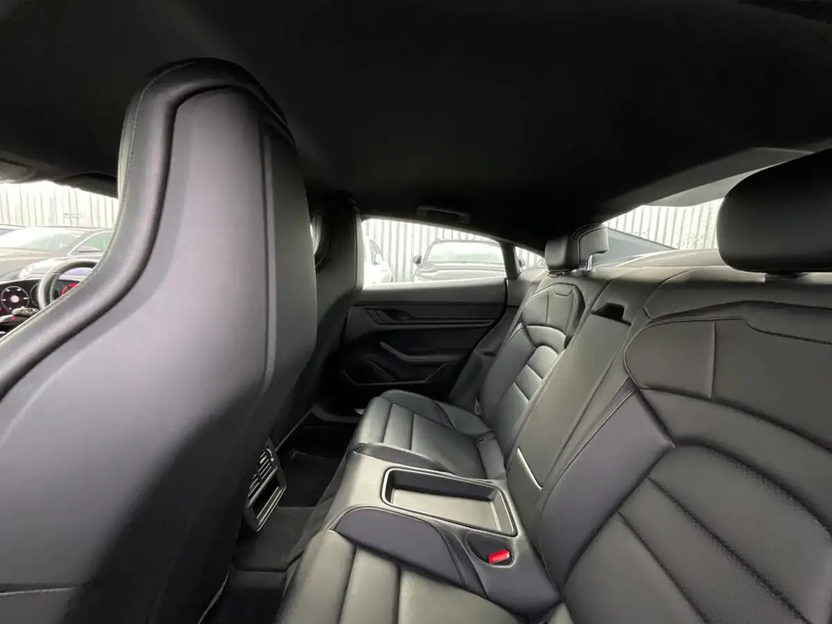 2020-porsche-taycan-e-4s-530ps-big-14
