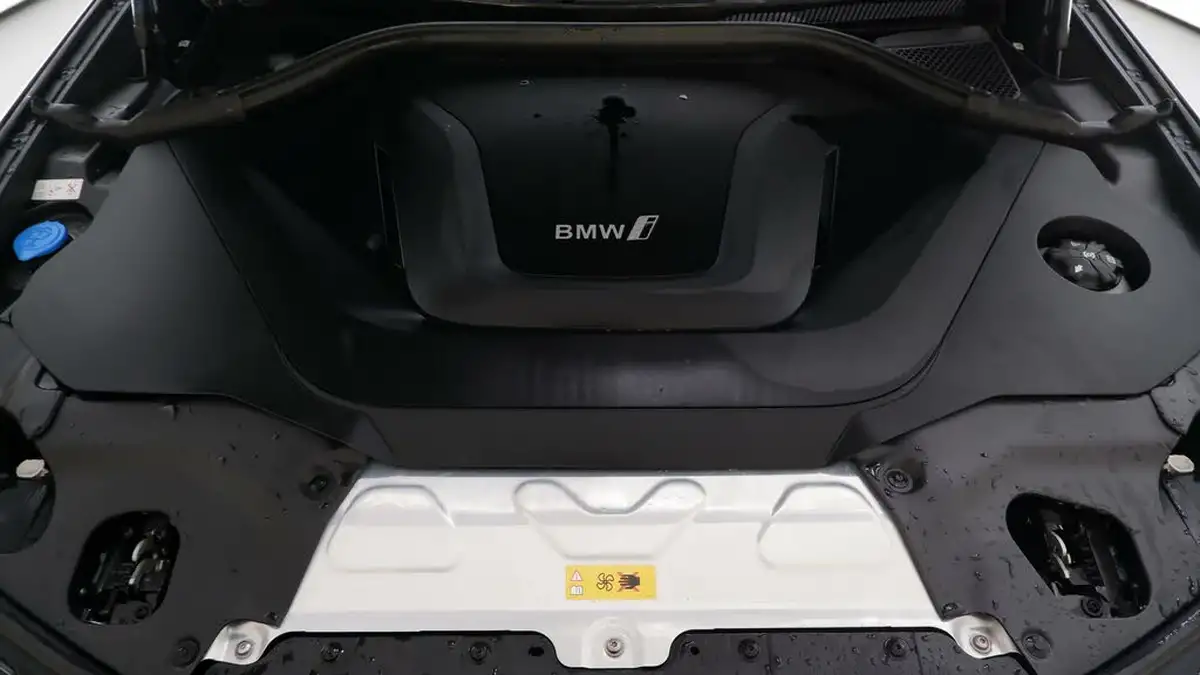 2021-bmw-ix3-e-premier-edition-big-19