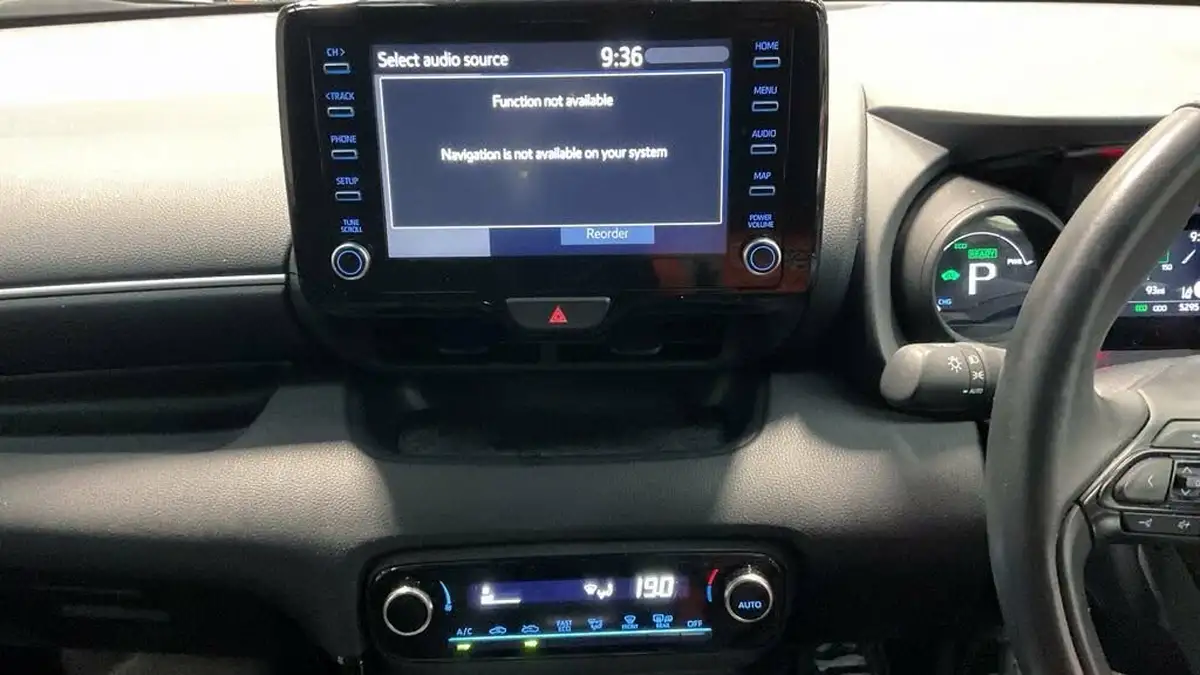 2022-toyota-yaris-15-vvt-i-design-big-4