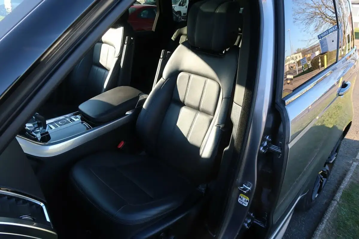 2019-land-rover-range-rover-sport-20-p400e-hse-dynamic-big-25