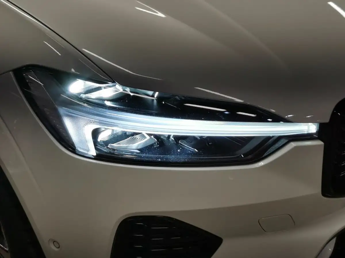 2023-volvo-xc60-20-b5-plus-big-6