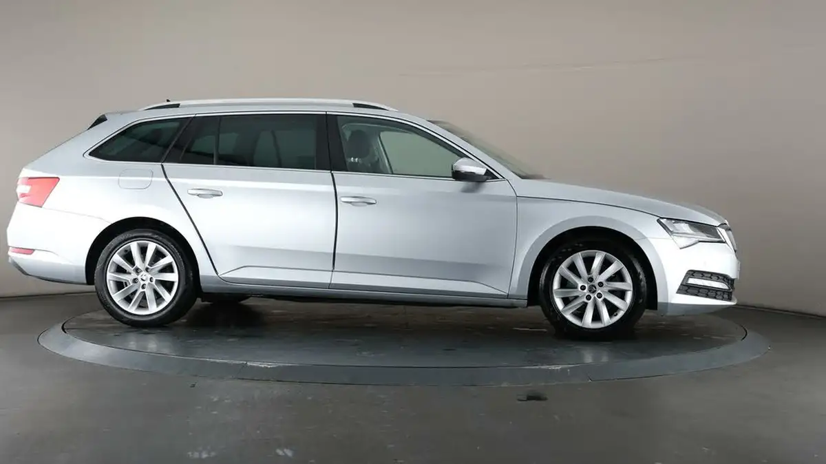 2019-skoda-superb-15-tsi-se-technology-estate-big-57
