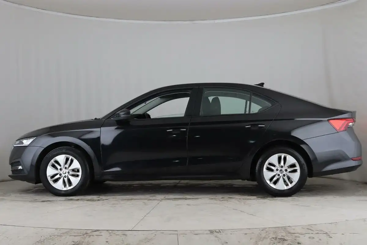 2021-skoda-octavia-15-tsi-se-technology-hatchback-big-2