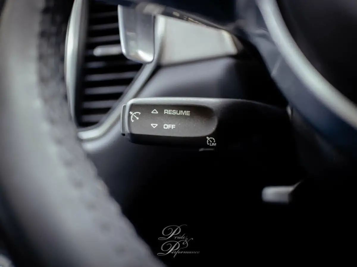 2018-porsche-macan-20-252ps-ss-big-31