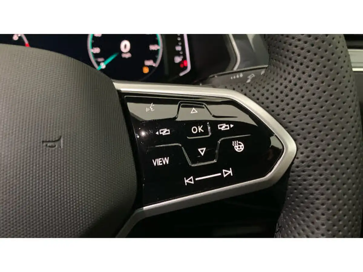 2021-volkswagen-tiguan-15-tsi-r-line-big-17