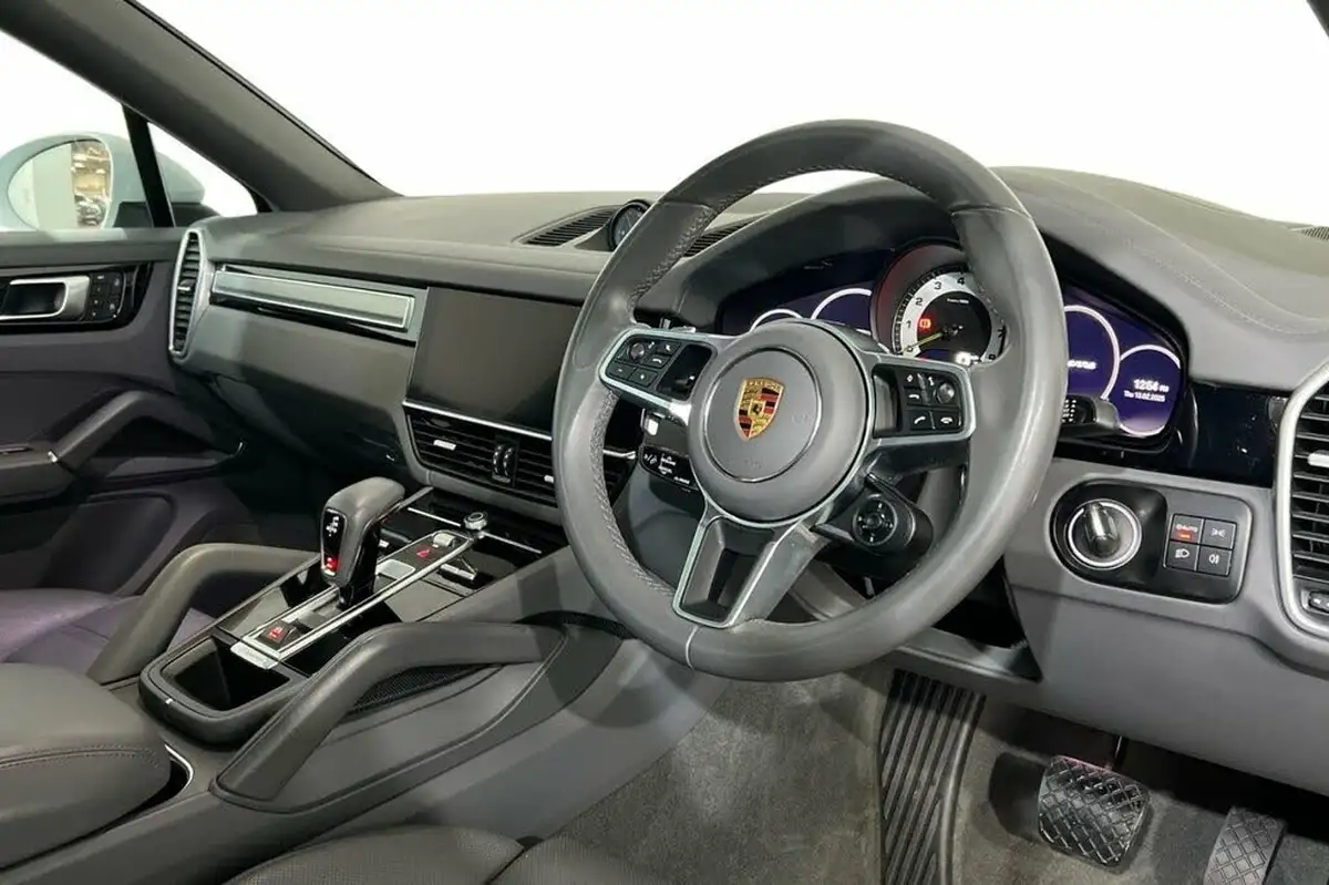 2022-porsche-cayenne-30-v6-e-hybrid-platinum-edition-340ps-coupe-big-8