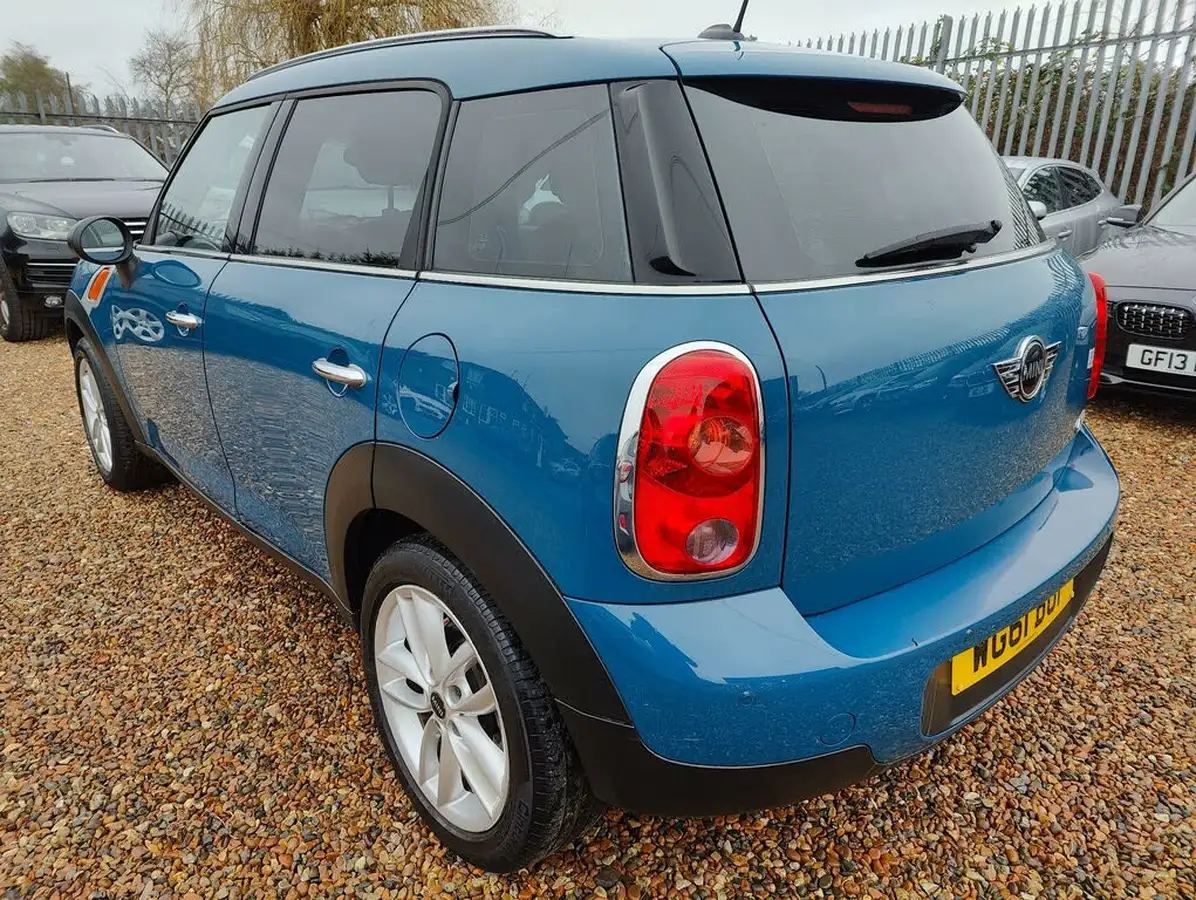 2012-mini-countryman-16-one-98bhp-big-7