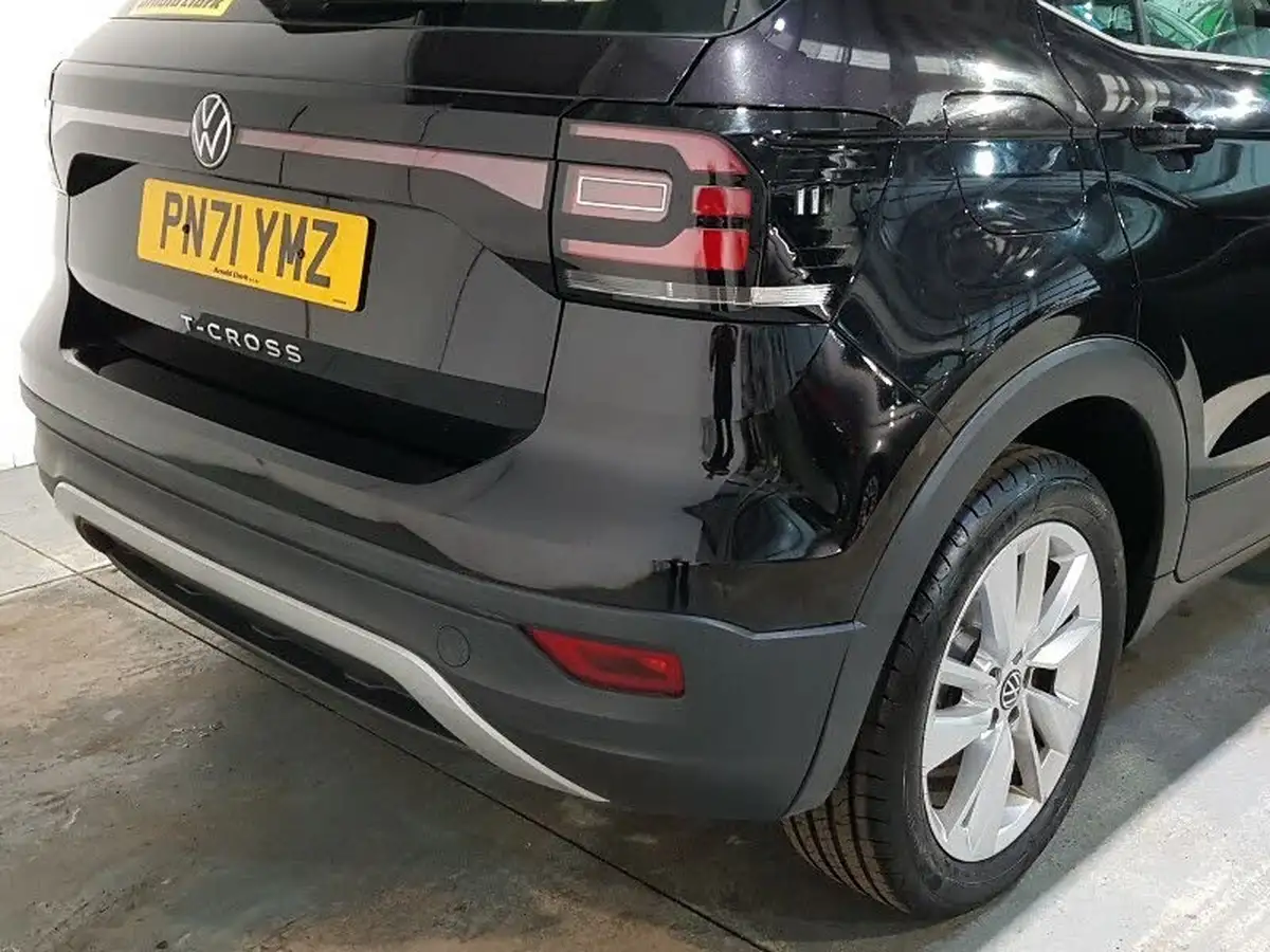 2021-volkswagen-t-cross-big-18