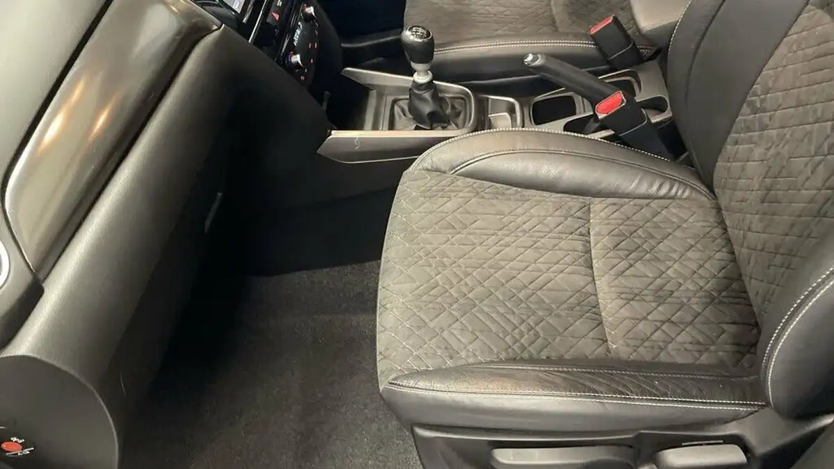 2019-suzuki-vitara-14-boosterjet-sz5-big-16