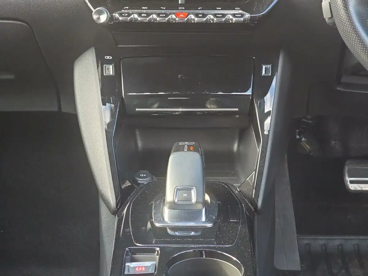 2020-peugeot-208-12-puretech-gt-line-130bhp-eat8-big-20