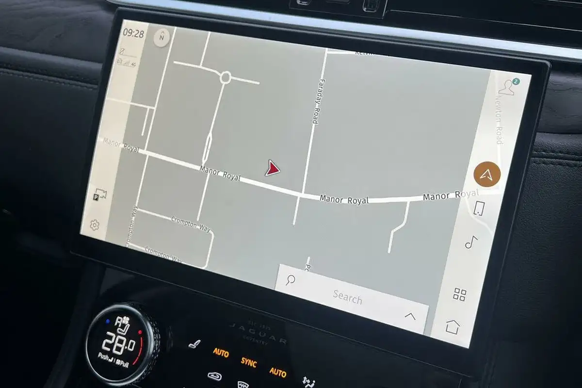 2021-jaguar-f-pace-20-d200-hse-mhev-big-4