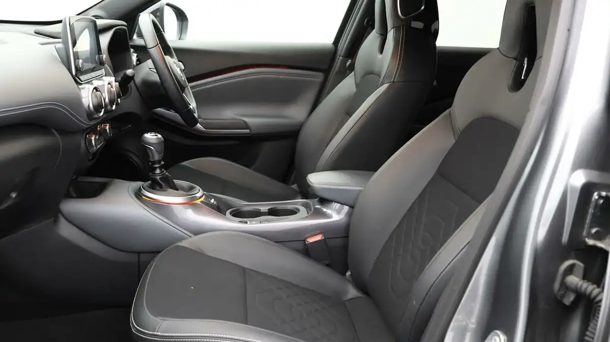 2022-nissan-juke-10-dig-t-tekna-big-13