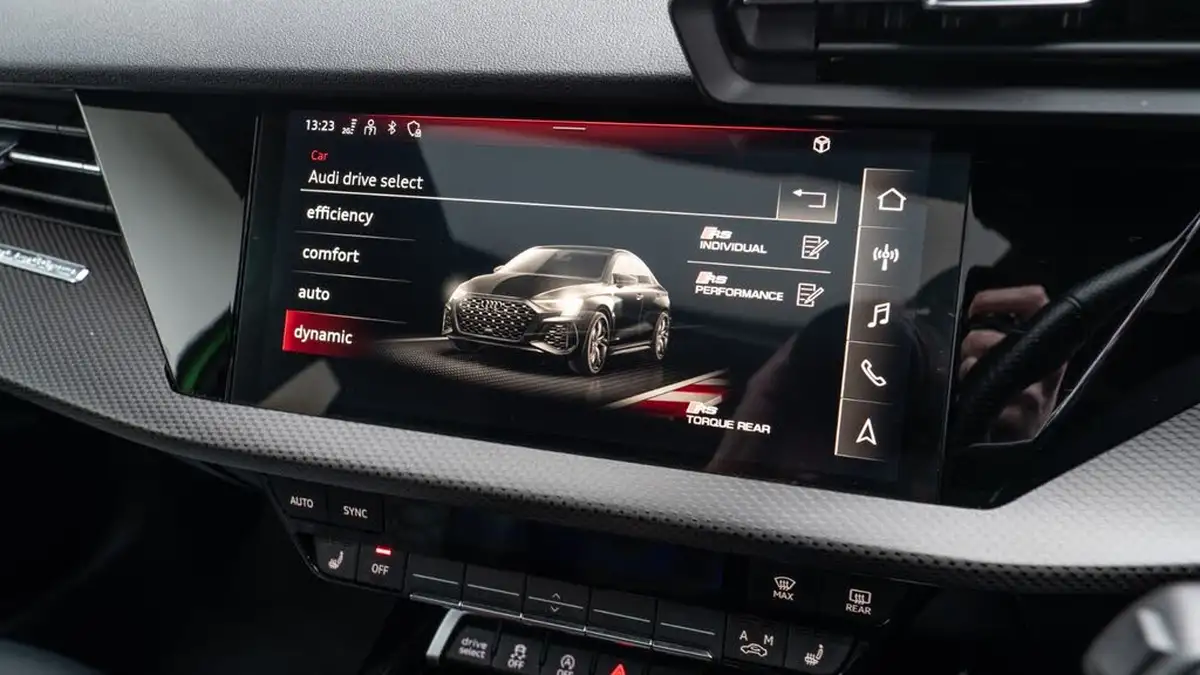 2023-audi-rs3-25-tfsi-vorsprung-saloon-4d-big-20