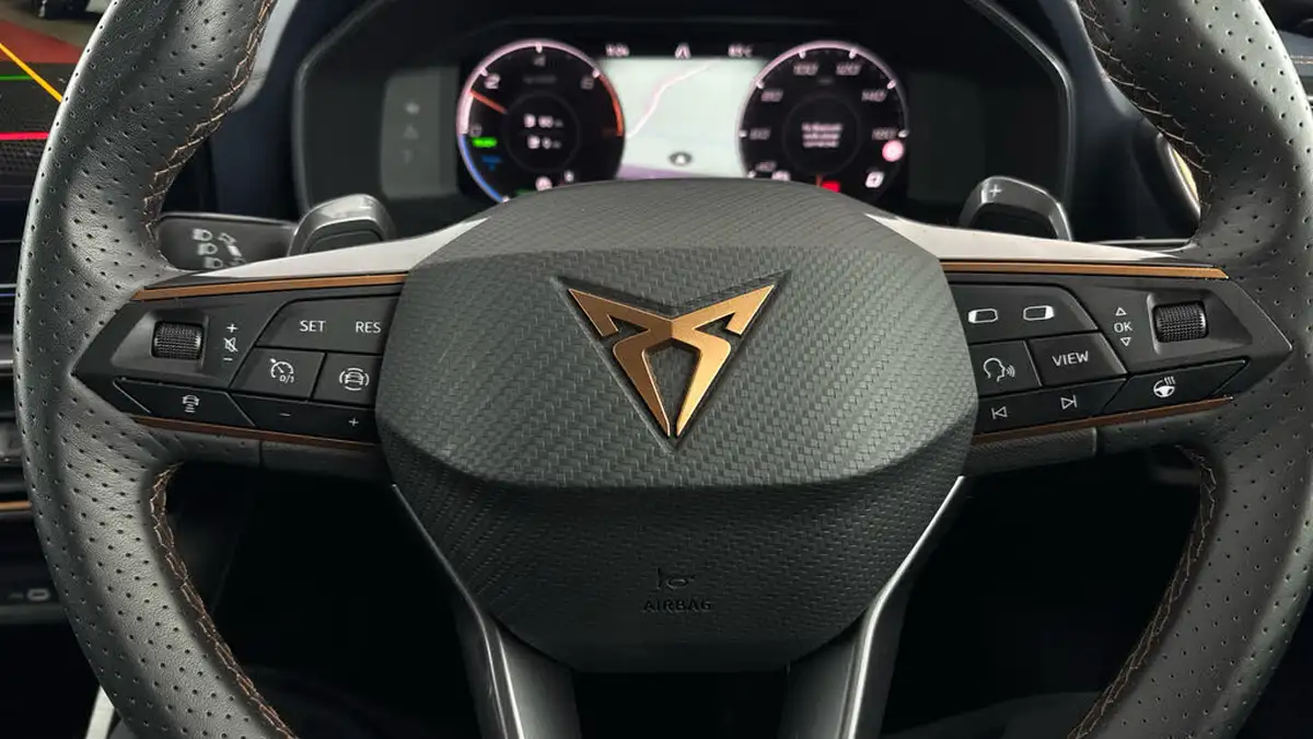 2023-cupra-formentor-14-e-hybrid-v2-big-18
