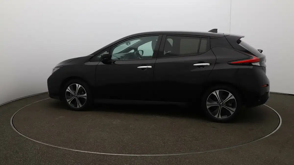 2021-nissan-leaf-e-tekna-big-50