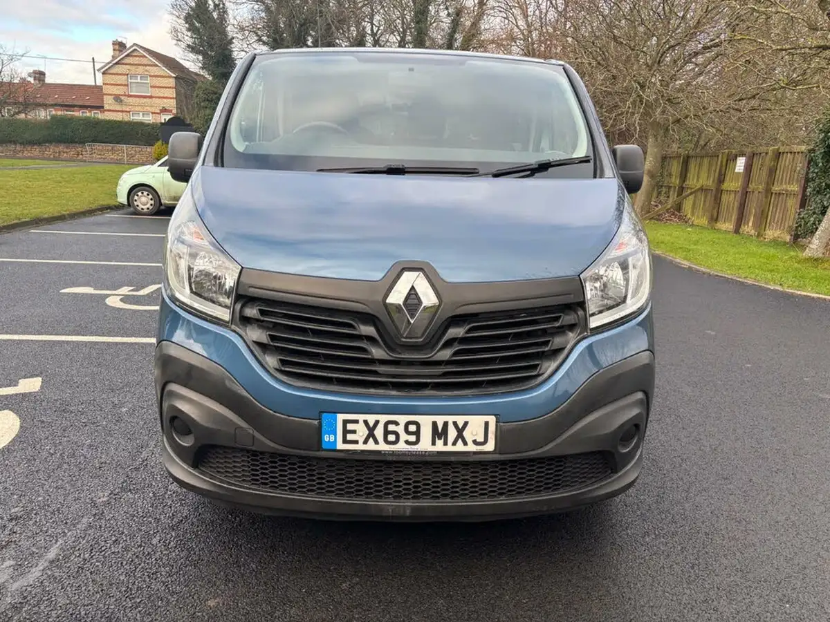 2019-renault-trafic-16dci-ll29-120-business-eu6c-bus-9-seats-big-2