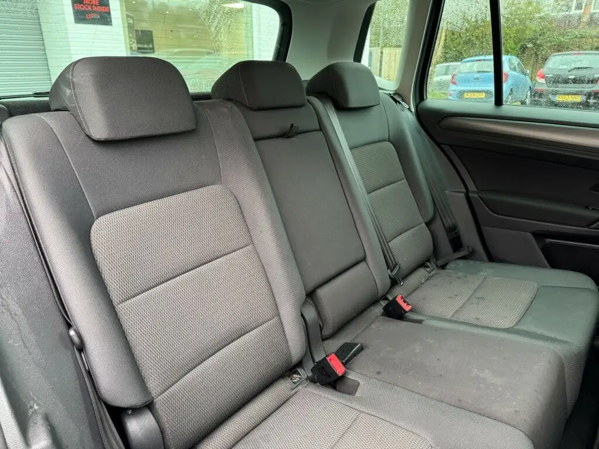 2019-volkswagen-golf-sv-10-tsi-match-big-18
