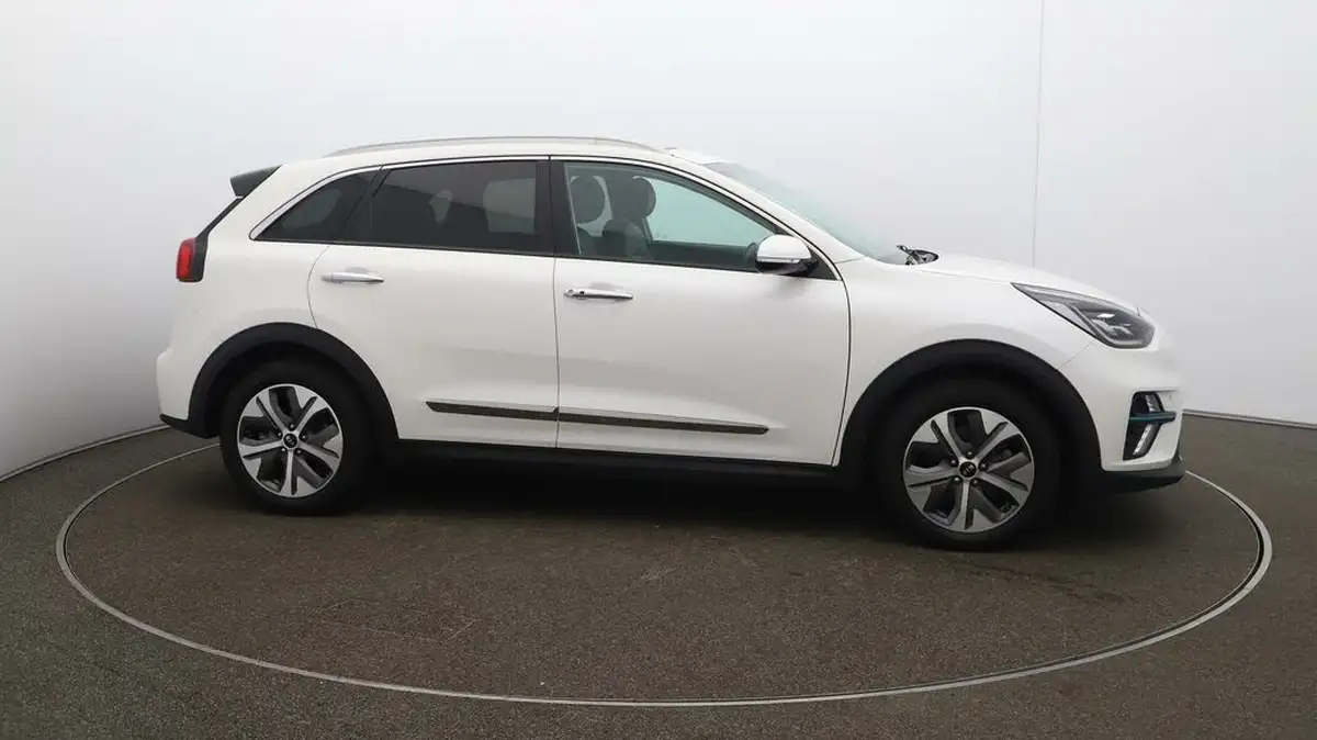 2021-kia-e-niro-ev-4-big-41