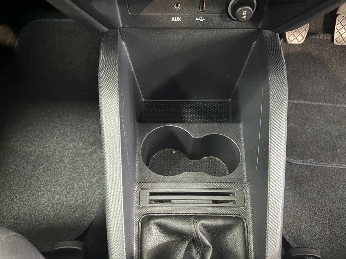 2018-skoda-fabia-10-mpi-colour-edition-big-41