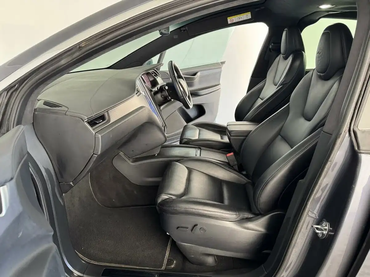 2020-tesla-model-x-e-ludicrous-performance-big-10