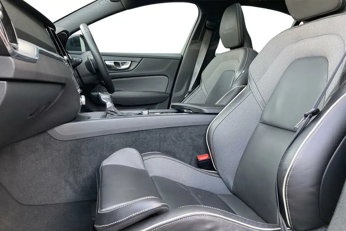 2019-volvo-s60-20-t5-r-design-plus-big-8
