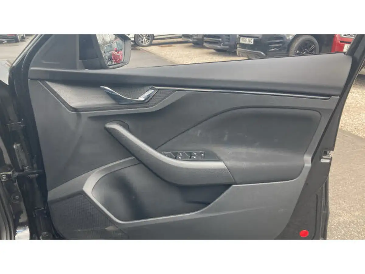 2022-skoda-kamiq-10-tsi-se-95ps-big-18