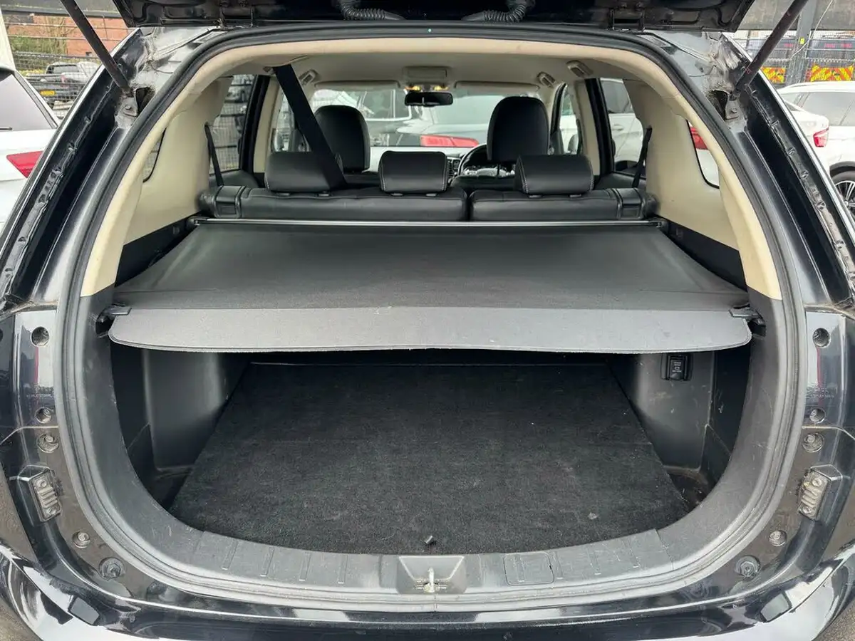 2018-mitsubishi-outlander-20-juro-phev-big-76