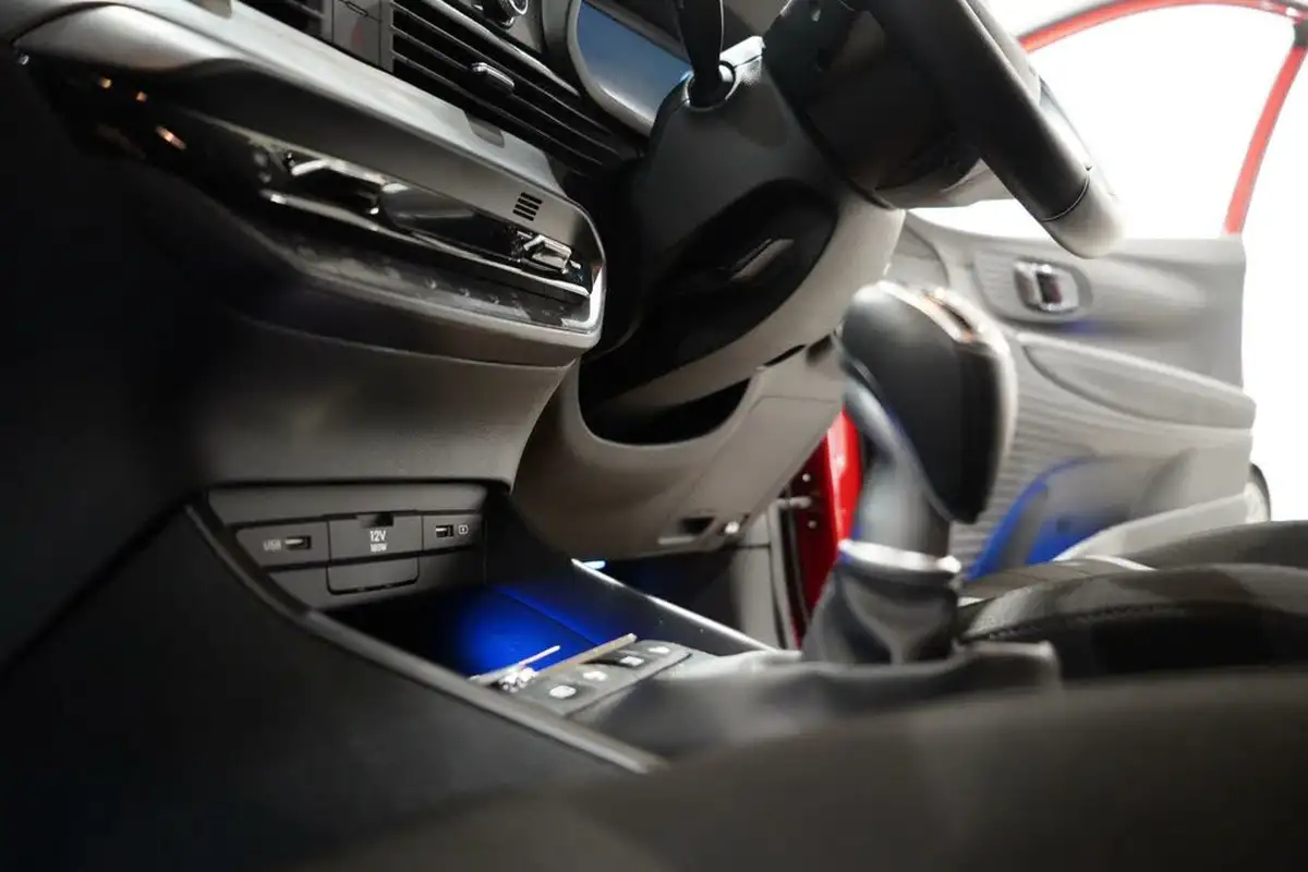 2024-hyundai-bayon-10-t-gdi-premium-100ps-48-volt-mhev-big-50