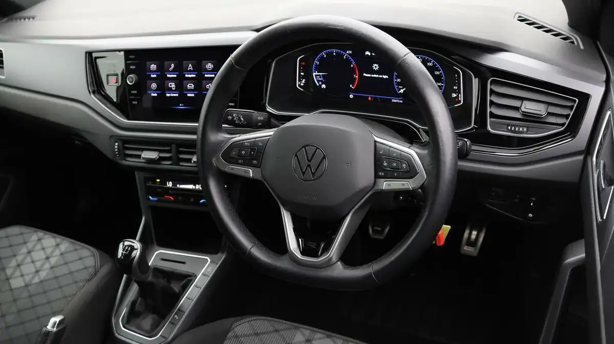 2022-volkswagen-polo-10-tsi-r-line-95ps-big-8