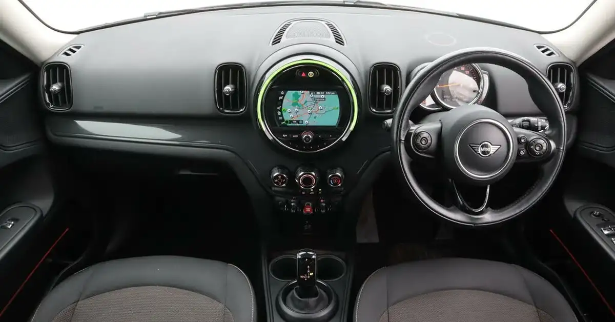 2020-mini-countryman-15-cooper-classic-auto-big-13