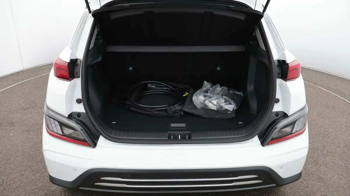 2021-hyundai-kona-e-ultimate-big-17