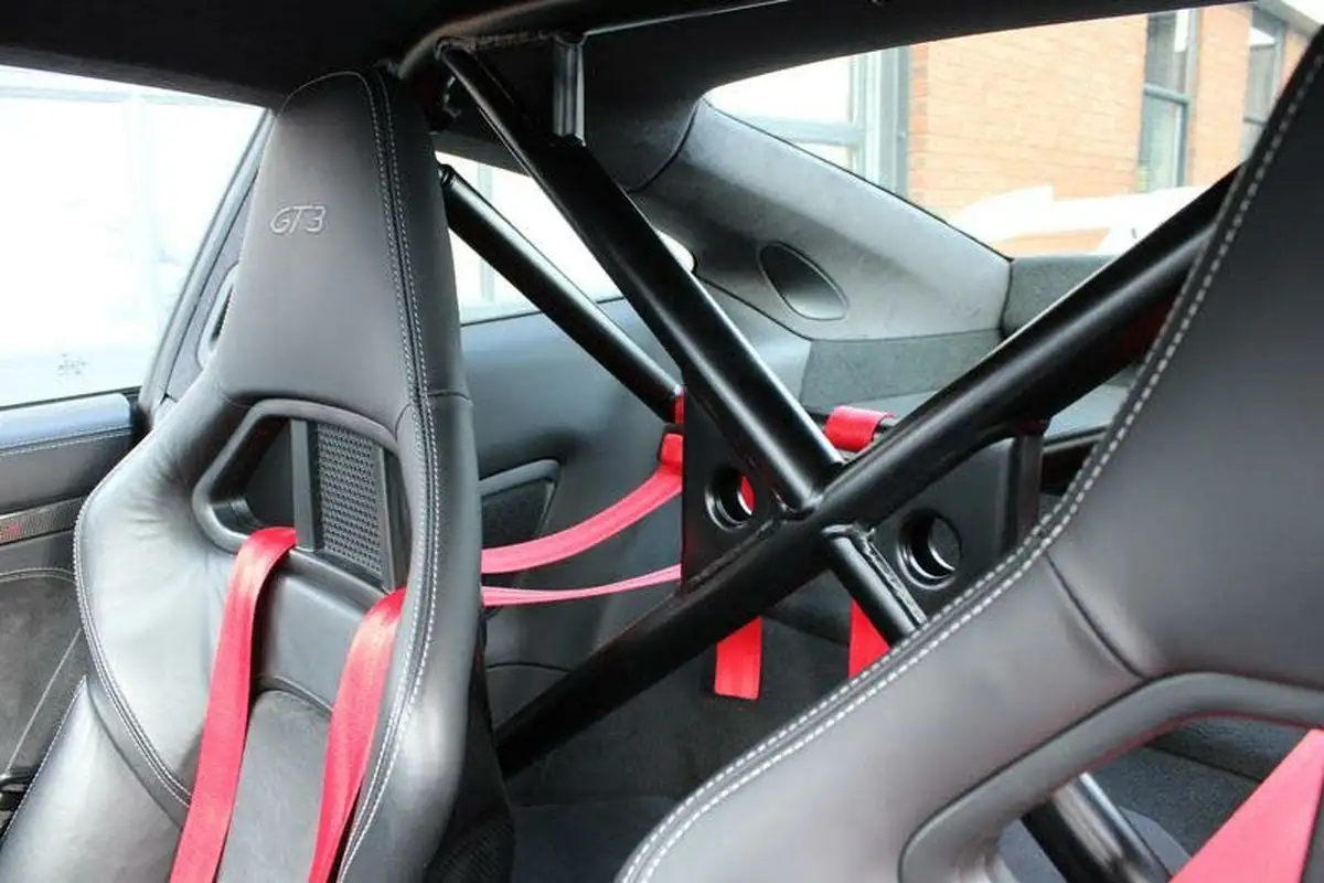 2013-porsche-911-38-gt3-big-14