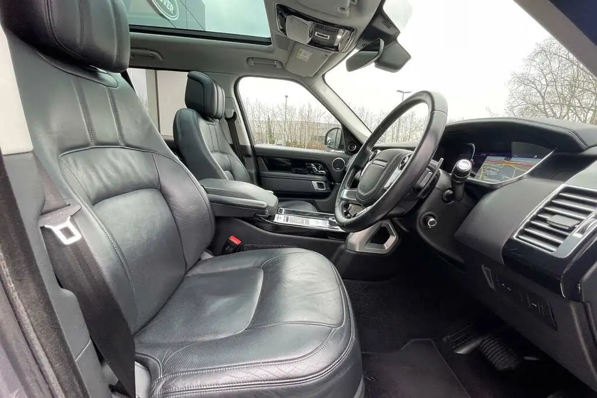 2021-land-rover-range-rover-30-d300-vogue-se-big-8