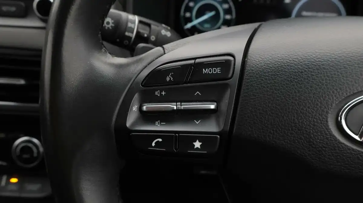 2023-hyundai-kona-16-gdi-se-connect-big-23