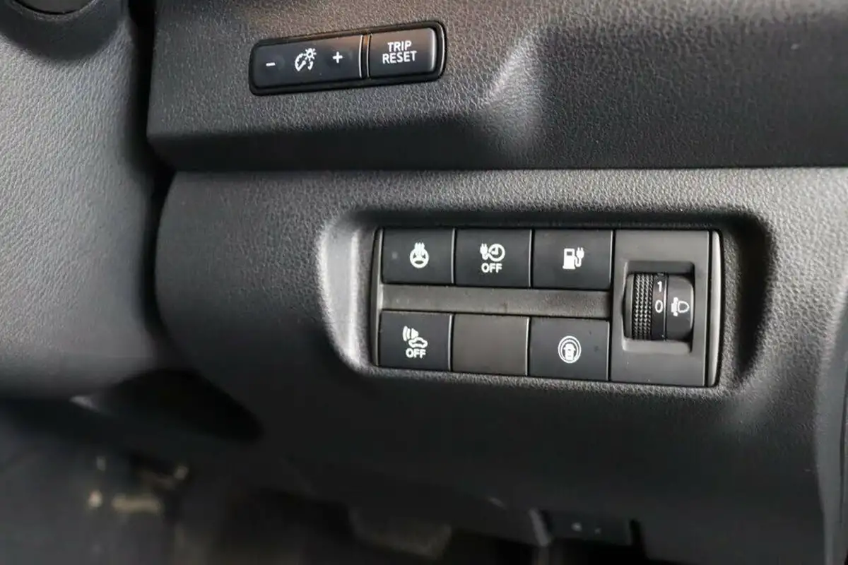 2020-nissan-leaf-e-n-connecta-big-11
