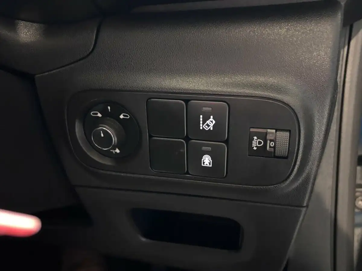 2018-citroen-c3-12-puretech-flair-110ps-ss-big-26