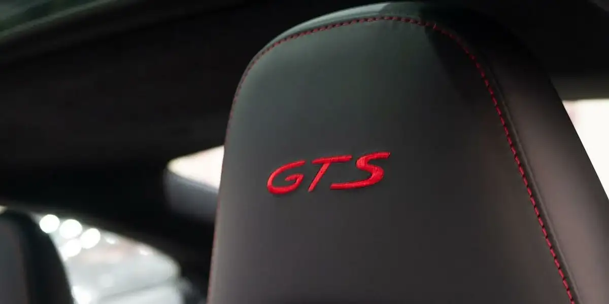 2015-porsche-911-38-carrera-gts-coupe-pdk-big-37