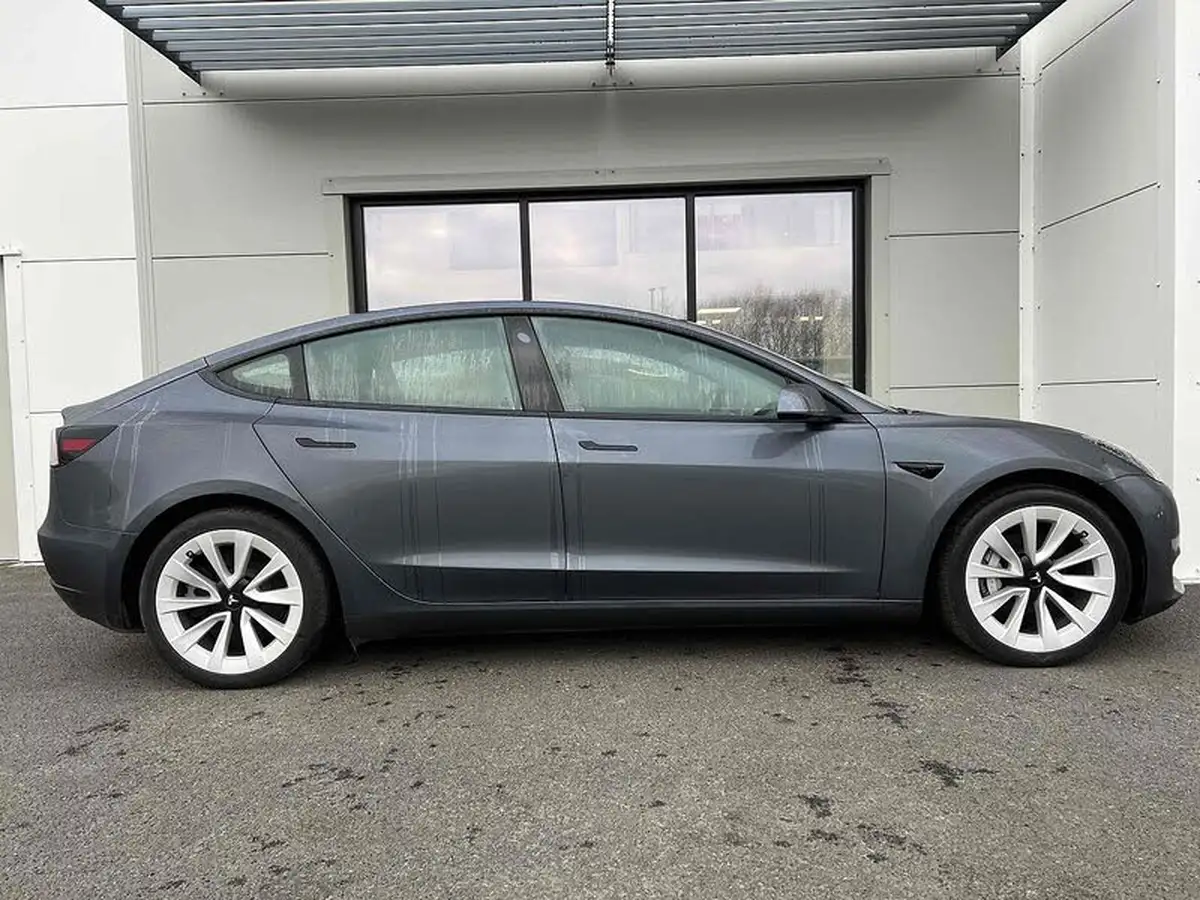 2020-tesla-model-3-e-long-range-big-6