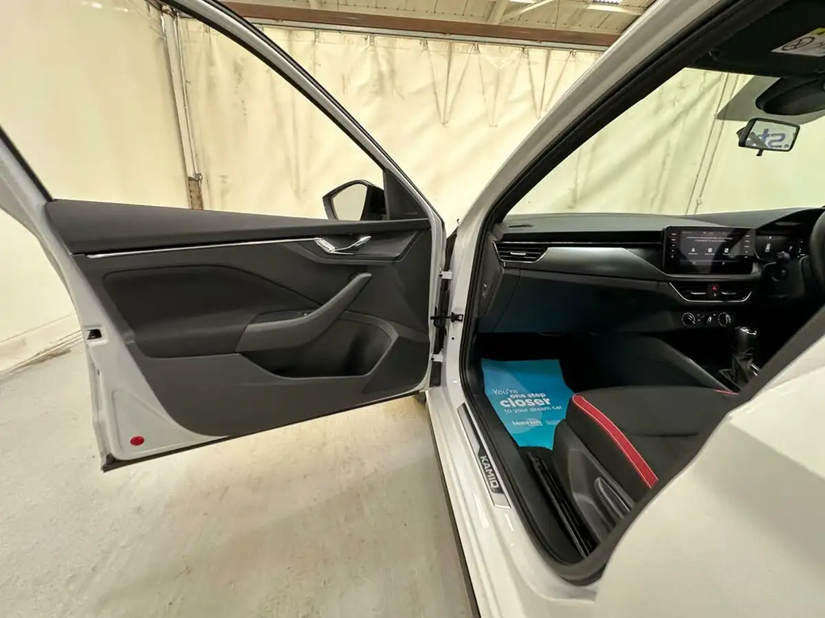 2021-skoda-kamiq-10-tsi-monte-carlo-109ps-dsg-big-36
