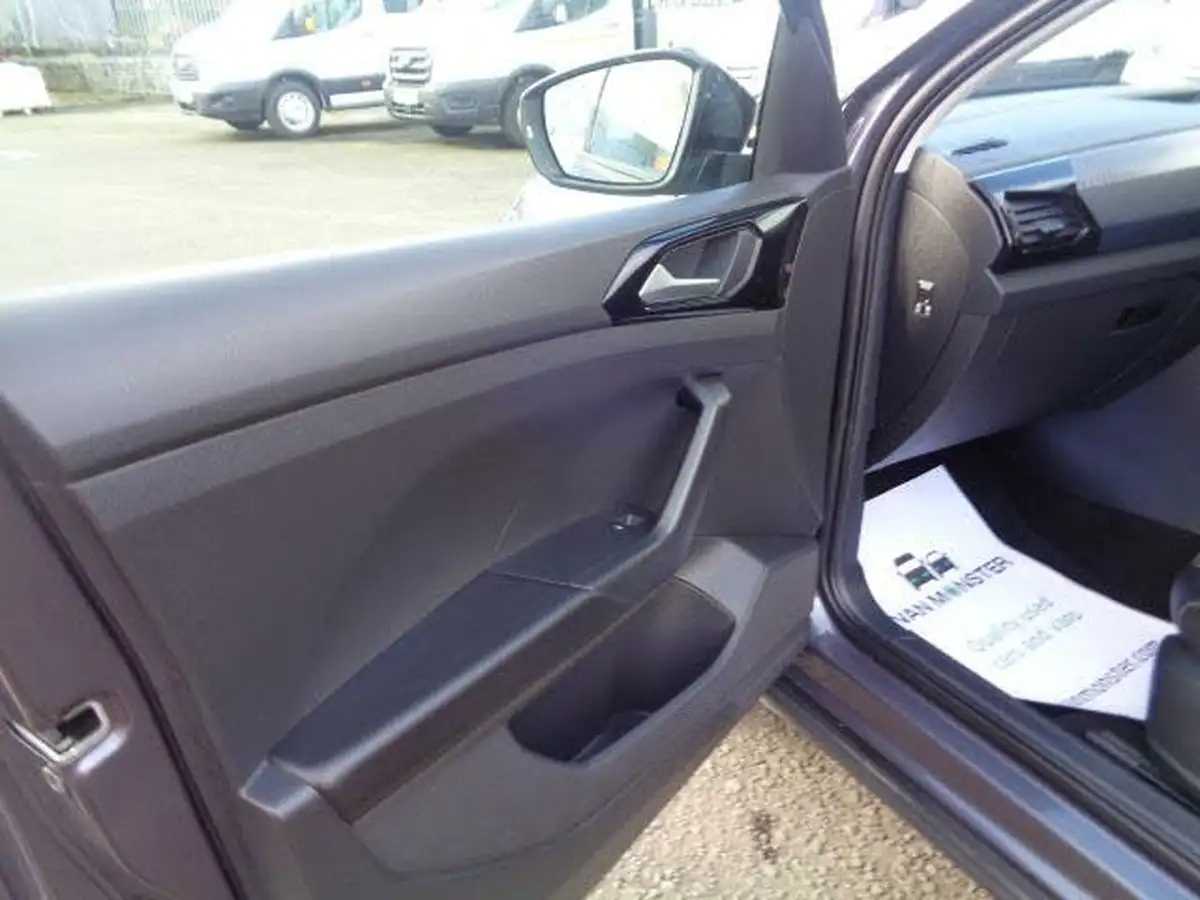 2023-volkswagen-t-cross-10-tsi-black-edition-110ps-big-19