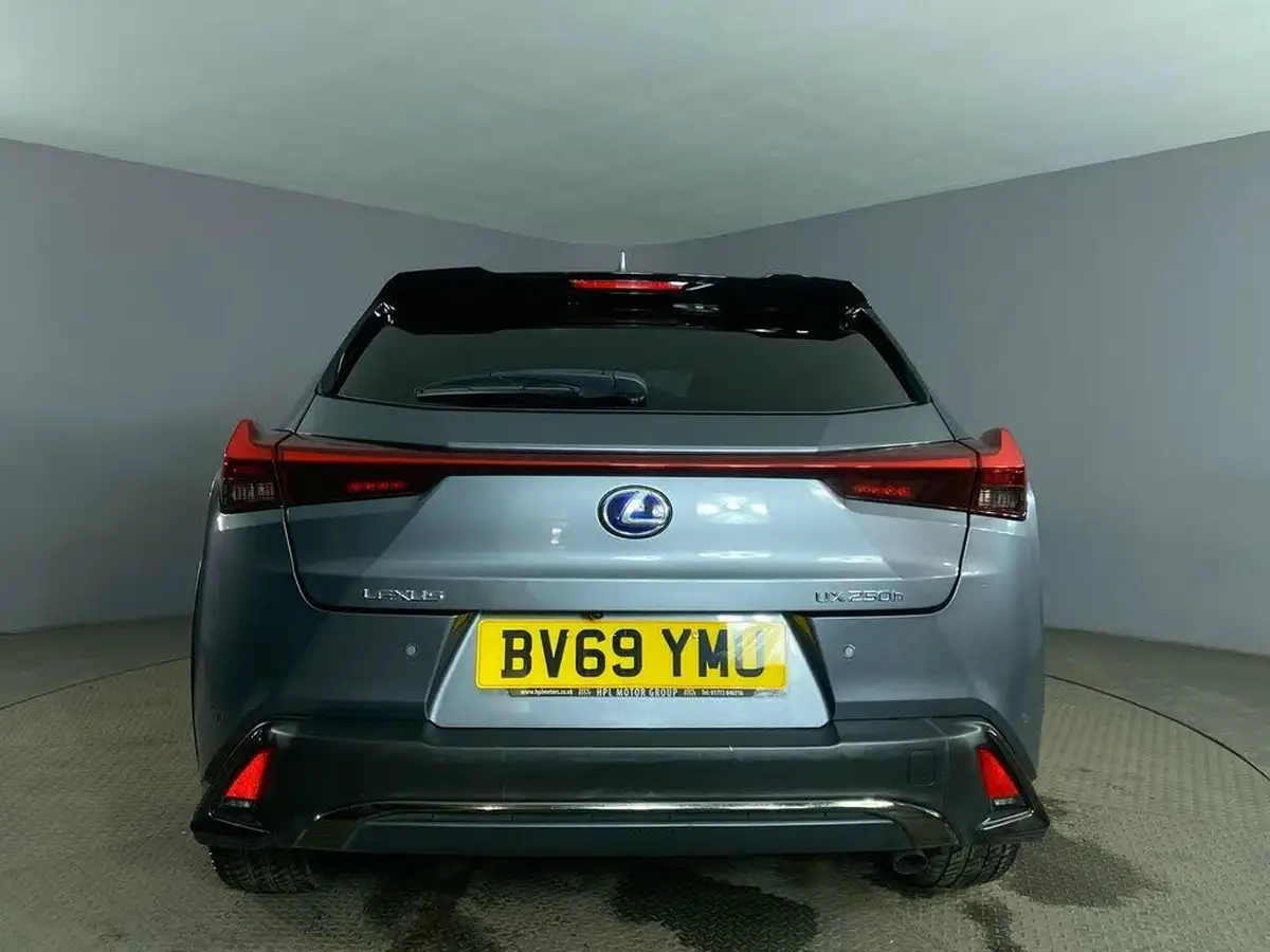 2019-lexus-ux-250h-20-f-sport-premium-plus-packsun-e-four-big-6