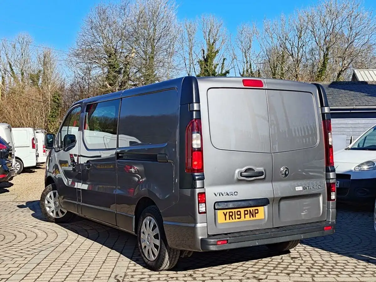 2019-vauxhall-vivaro-16cdti-sportive-2900-l2h1-145pseu6-biturbo-ss-panel-big-3