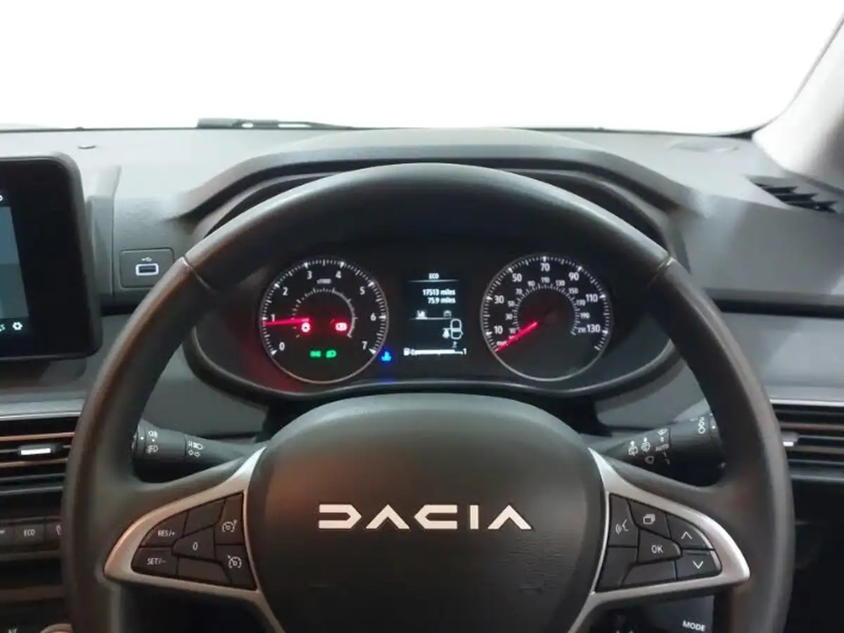 2023-dacia-sandero-stepway-10-tce-essential-90bhp-big-10