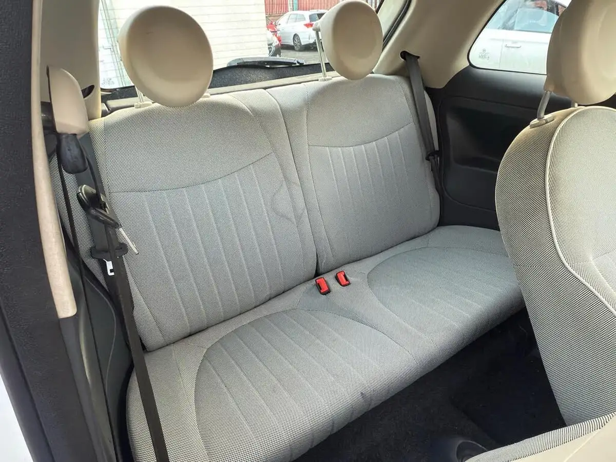 2011-fiat-500-12-lounge-big-8