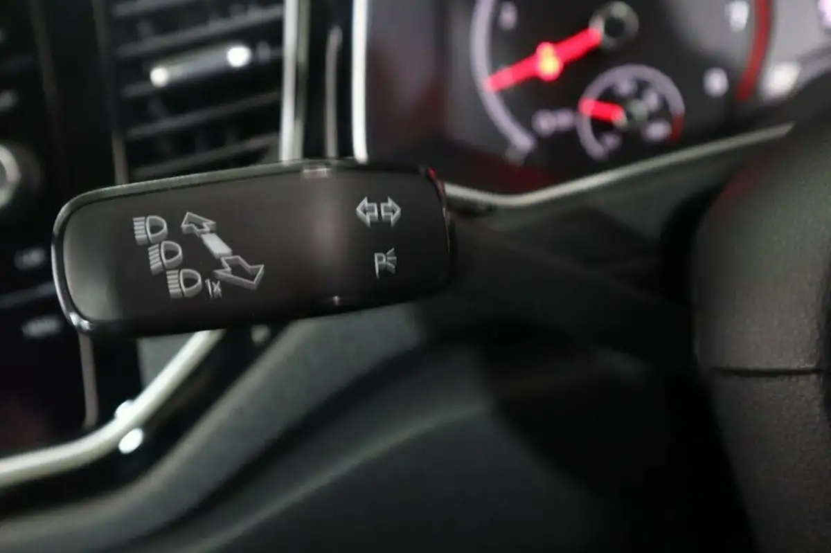 2021-volkswagen-t-roc-15-tsi-black-edition-dsg-big-26
