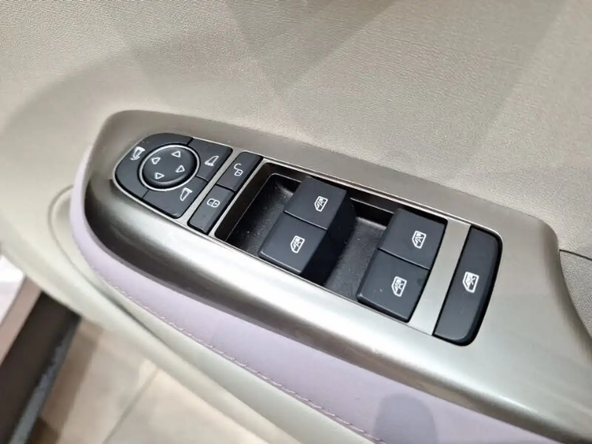 2024-byd-dolphin-e-comfort-big-16