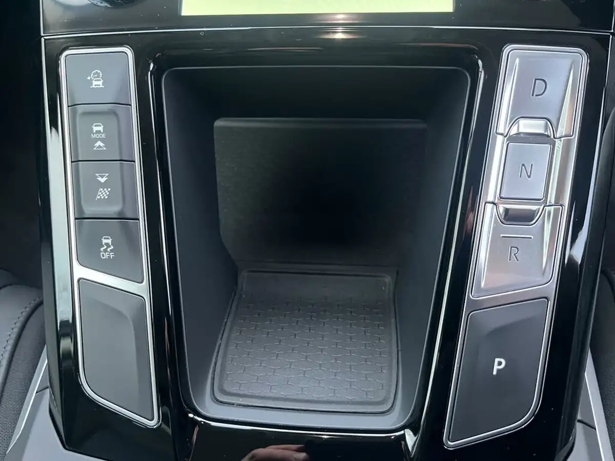 2022-jaguar-i-pace-ev400-hse-big-32